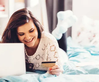 How to help teens manage their money