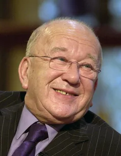 Legendary Coronation Street star Roy Barraclough has died