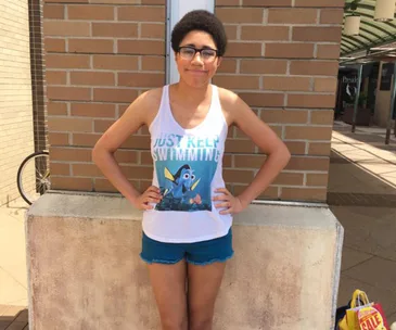 Woman kicked out of shopping mall for “inappropriate” Finding Nemo top