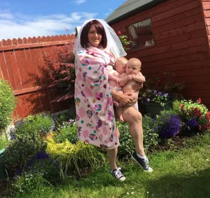 Mum recreates Beyonce baby photo shoot with hilarious results