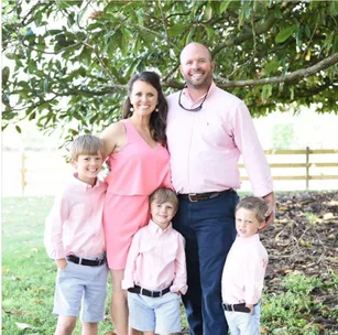 Mum of three tries for baby and finds out she’s pregnant with six