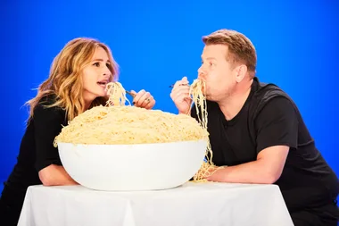 Julia Roberts acts out her film career in under 10 minutes