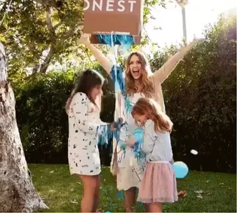 Jessica Alba has the cutest gender reveal for her third baby