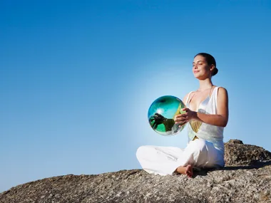 Psychic says everybody has the ability to see into the future