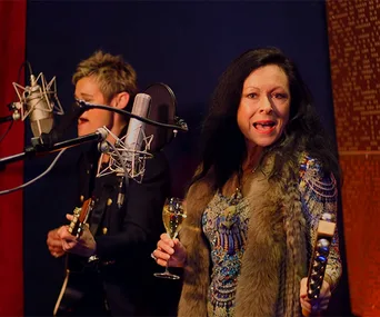 Real Housewife Anne Batley Burton to re-release Christmas song