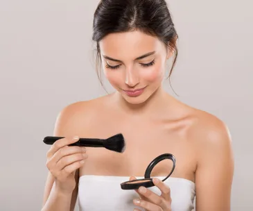 Beauty News: Weightless foundation and ‘try on’ brow technology