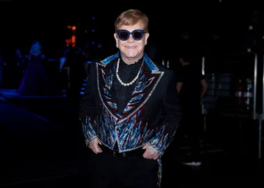 Elton John cancels May concerts to presumably attend Harry and Meghan’s royal wedding