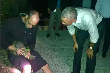 Barack Obama meets a real Kiwi on his first trip to NZ