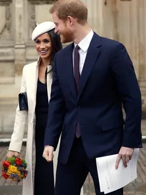 The very first look! See Meghan Markle walk down the aisle in her ‘Suits’ wedding dress