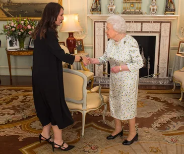 Jacinda Ardern praises the Queen as ‘remarkable leader’ after visit to Buckingham Palace