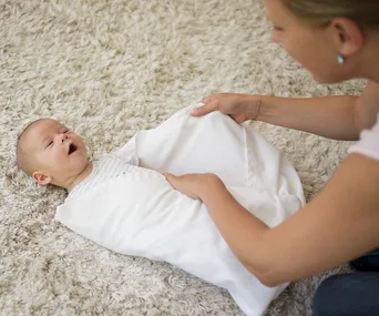 How to swaddle a baby – Kiwi baby whisperer Sharlene Poole answers your questions