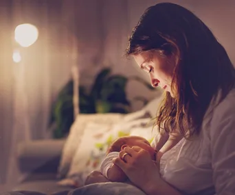 How much sleep a new mother actually gets – and how you can maximise your zzzzs