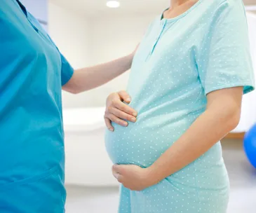 Kiwi midwives to march for pay equity in ‘Dear David’ rally