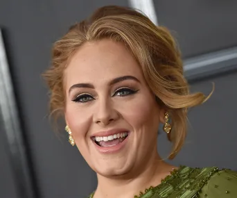 Adele shows off weight loss at her 30th birthday party