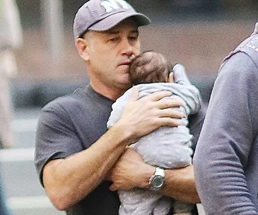 Marc Ellis debuts his adorable newborn baby