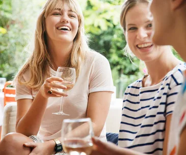 7 tips for beating weekend weight gain, according to a nutritionist