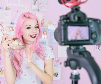 The company that’s offering young Kiwi hopefuls an internship as a social media influencer