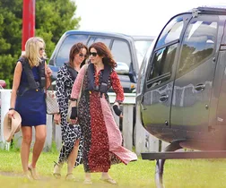 Clifftop mansion, oysters and a chopper: Nigella Lawson brings the glamour on a Waiheke Island visit