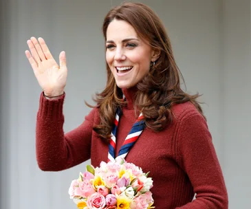 kate middleton waving