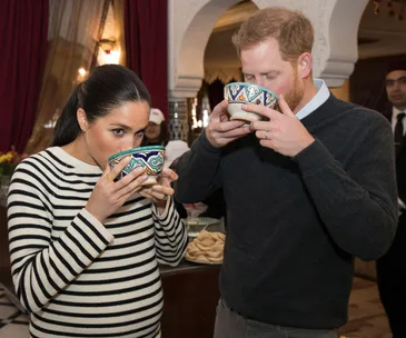 meghan markle and prince harry eating
