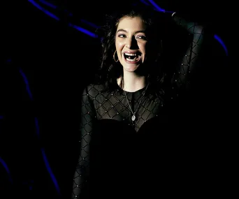 Lorde performs in Dunedin in 2017