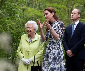 the queen kate middleton prince william