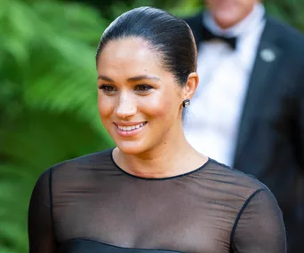 meghan markle smiling