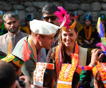 kate middleton smiling prince william pakistan village