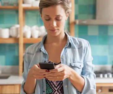 Two women share how they overcame their addictions to social media