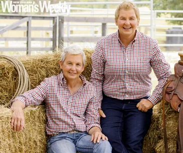 Lynda and Jools Topp Twins