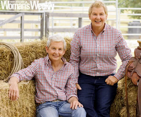 Lynda and Jools Topp Twins