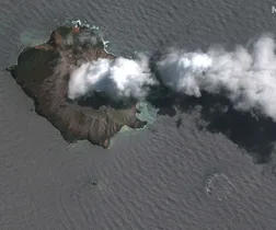 White Island survivor Kelsey Waghorn shares recovery images and discovers what a small world we live in