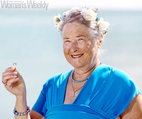 Genie Em marrying herself