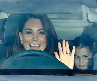 kate middleton car princess charlotte
