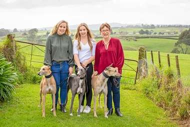 Kiwi schoolgirl’s a paw-fect champ