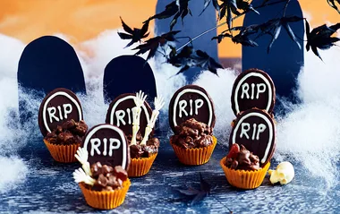 How to throw the ultimate Halloween party