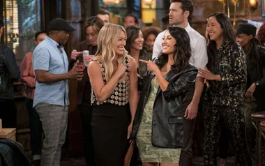 Hilary Duff & Kim Cattrall star in the ‘How I Met Your Father’ spin-off