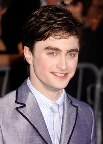 Daniel Radcliffe considering dating co-stars