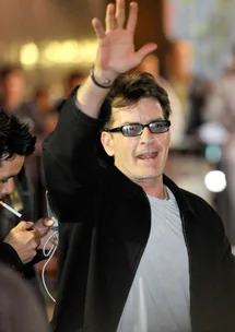 Charlie Sheen wants Mila Kunis
