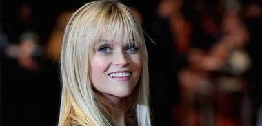 Reese Witherspoon bans social networking