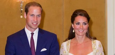 Kate dazzles in Malaysia (PICS)