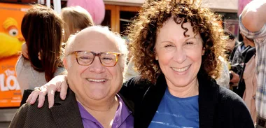 Michael Douglas reunites Danny DeVito and Rhea Perlman