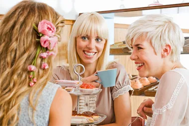 Socialising to lose weight