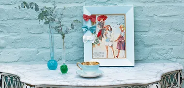 Retro picture frames