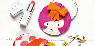 Make a pretty face compact case