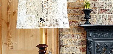 Craft – Lace doilie lampshade