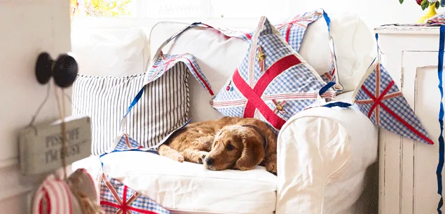 Decorating holiday homes