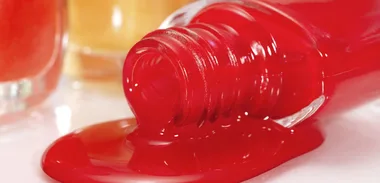 Tips for new long-lasting nail colour