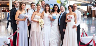 Five couples marry in the air