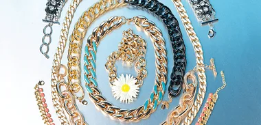 Fashion accessories: Chains